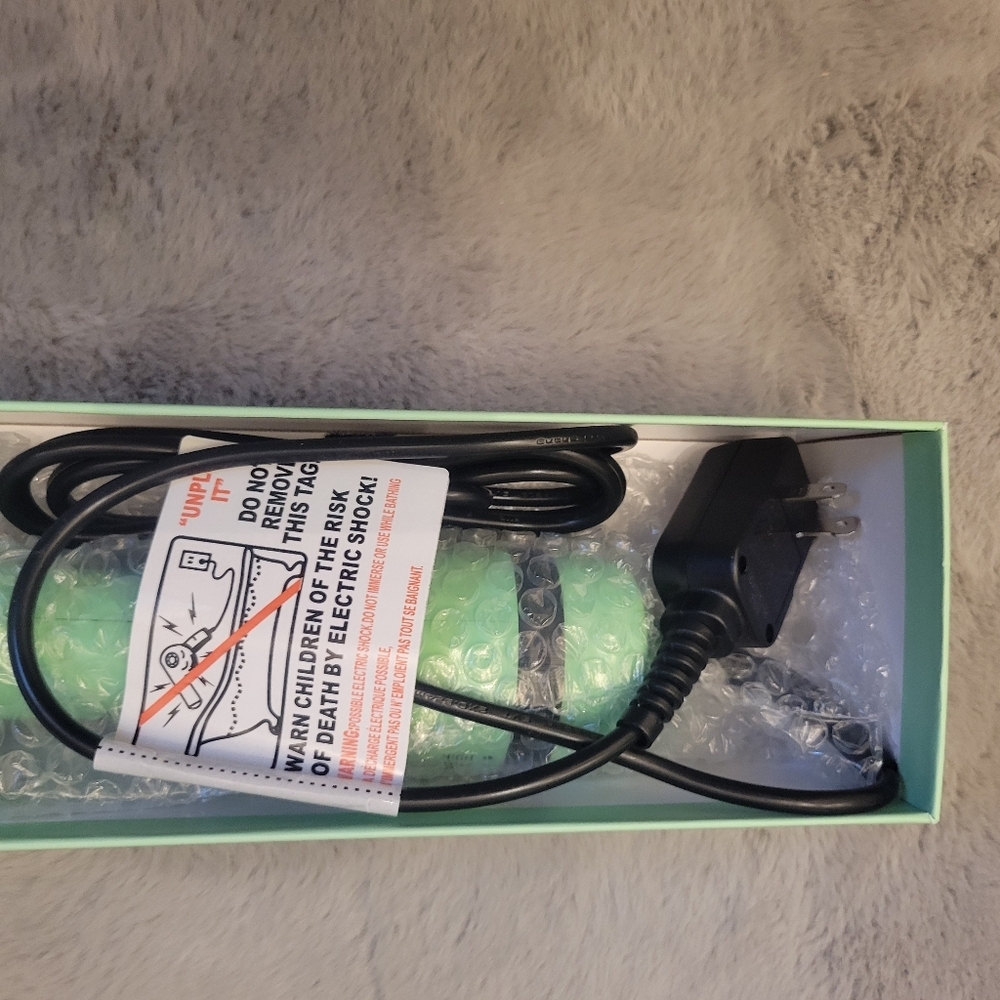 Adagio Professional Blowout Brush, 2", Seafoam Green - Picture 10 of 12